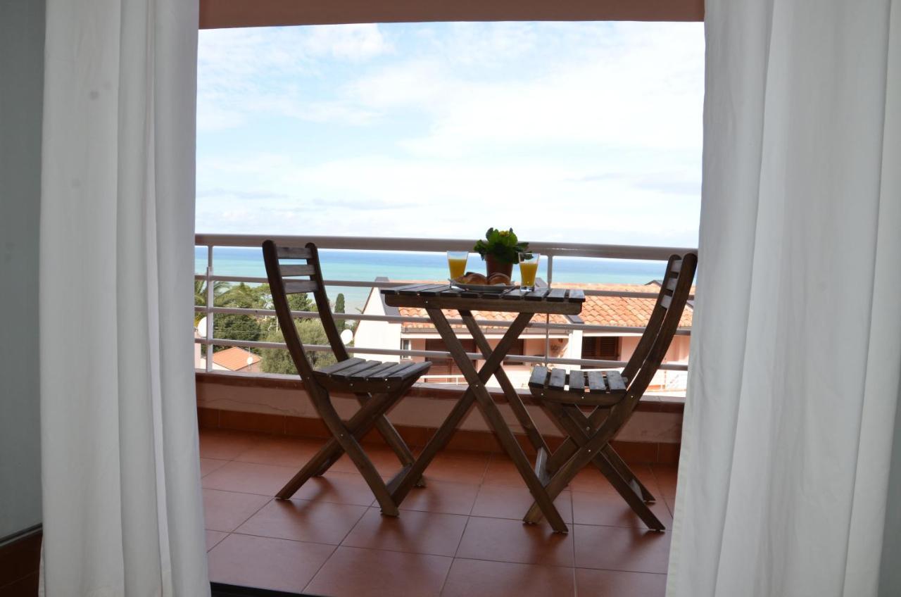 La Dimora Delle Begonie Apartment เชฟาลู ภายนอก รูปภาพ