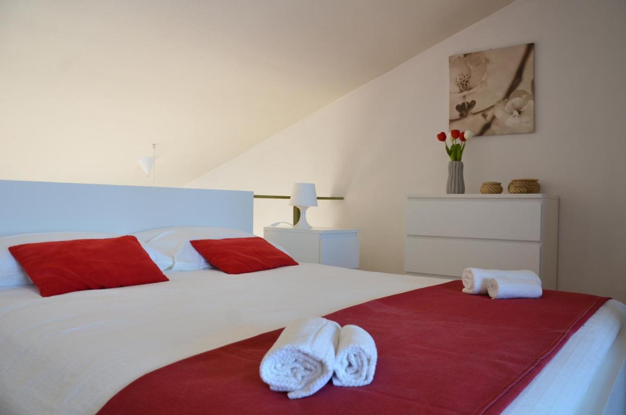 La Dimora Delle Begonie Apartment เชฟาลู ภายนอก รูปภาพ