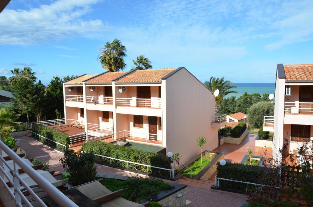 La Dimora Delle Begonie Apartment เชฟาลู ภายนอก รูปภาพ