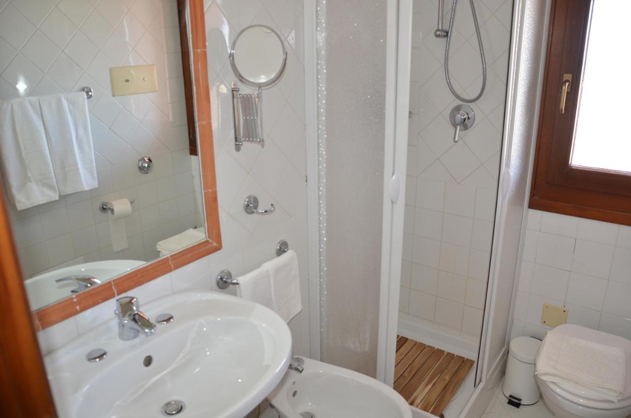 La Dimora Delle Begonie Apartment เชฟาลู ภายนอก รูปภาพ