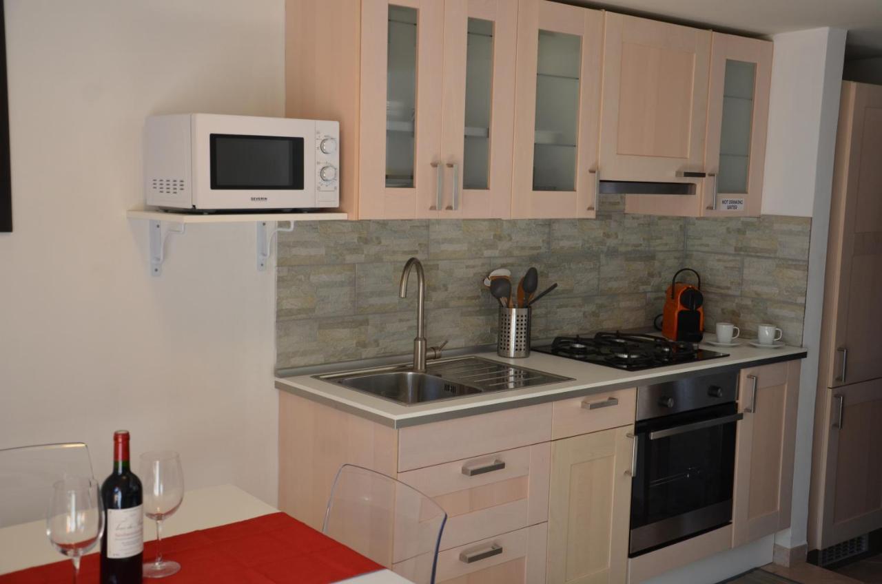 La Dimora Delle Begonie Apartment เชฟาลู ภายนอก รูปภาพ